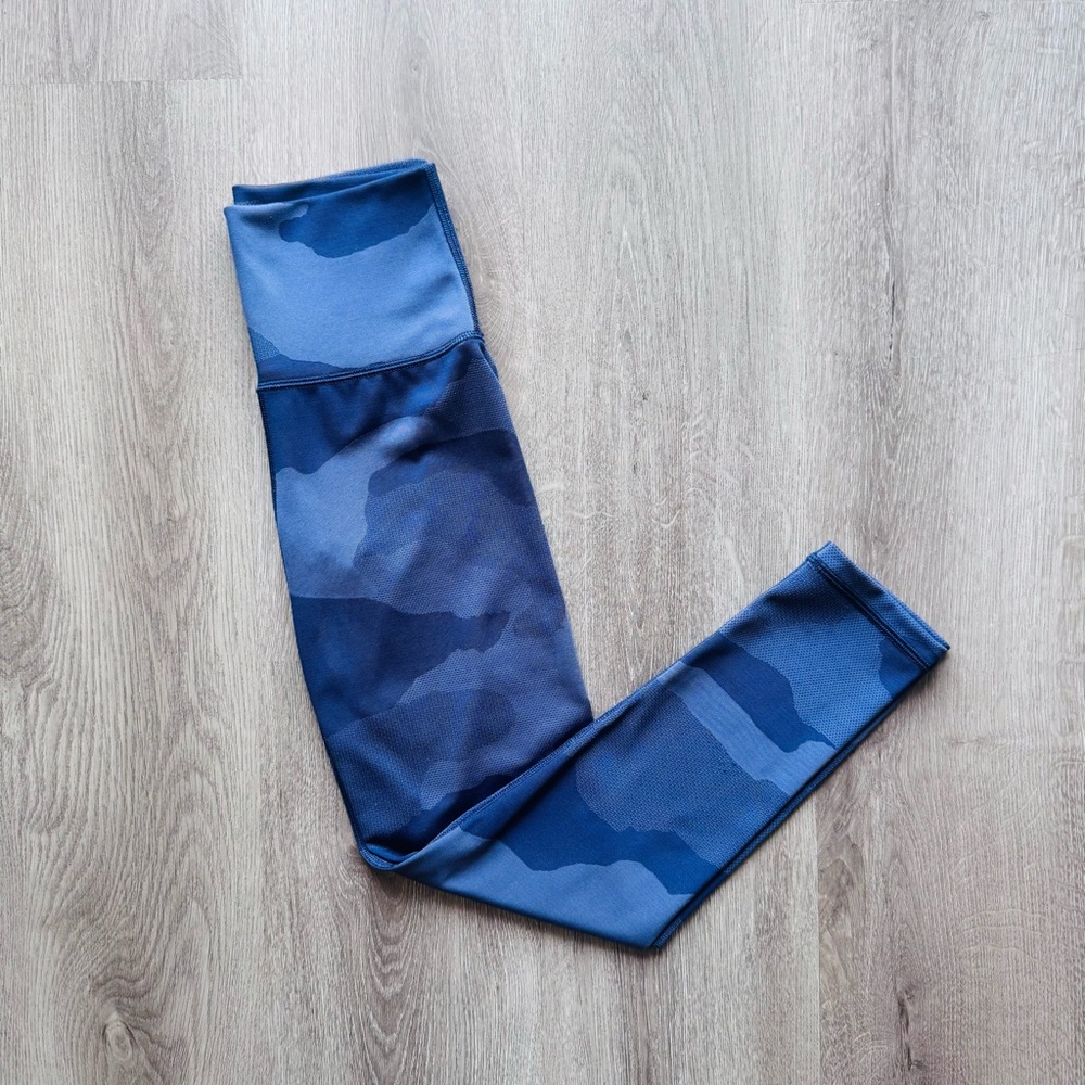 Aerie Chill. Play. Move. Blue Camo High Waisted Leggings Women’s Size Small